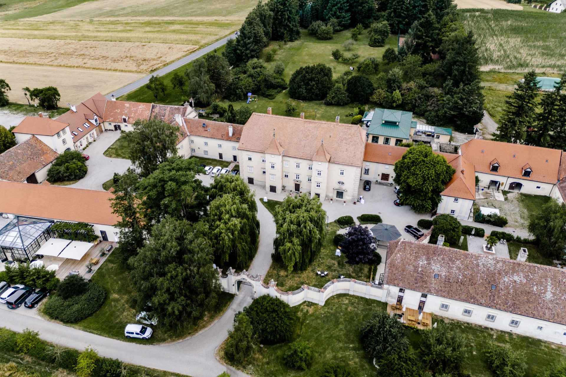 Hochzeit im Schloss Gurhof – Divya & Veeko (Niederösterreich)