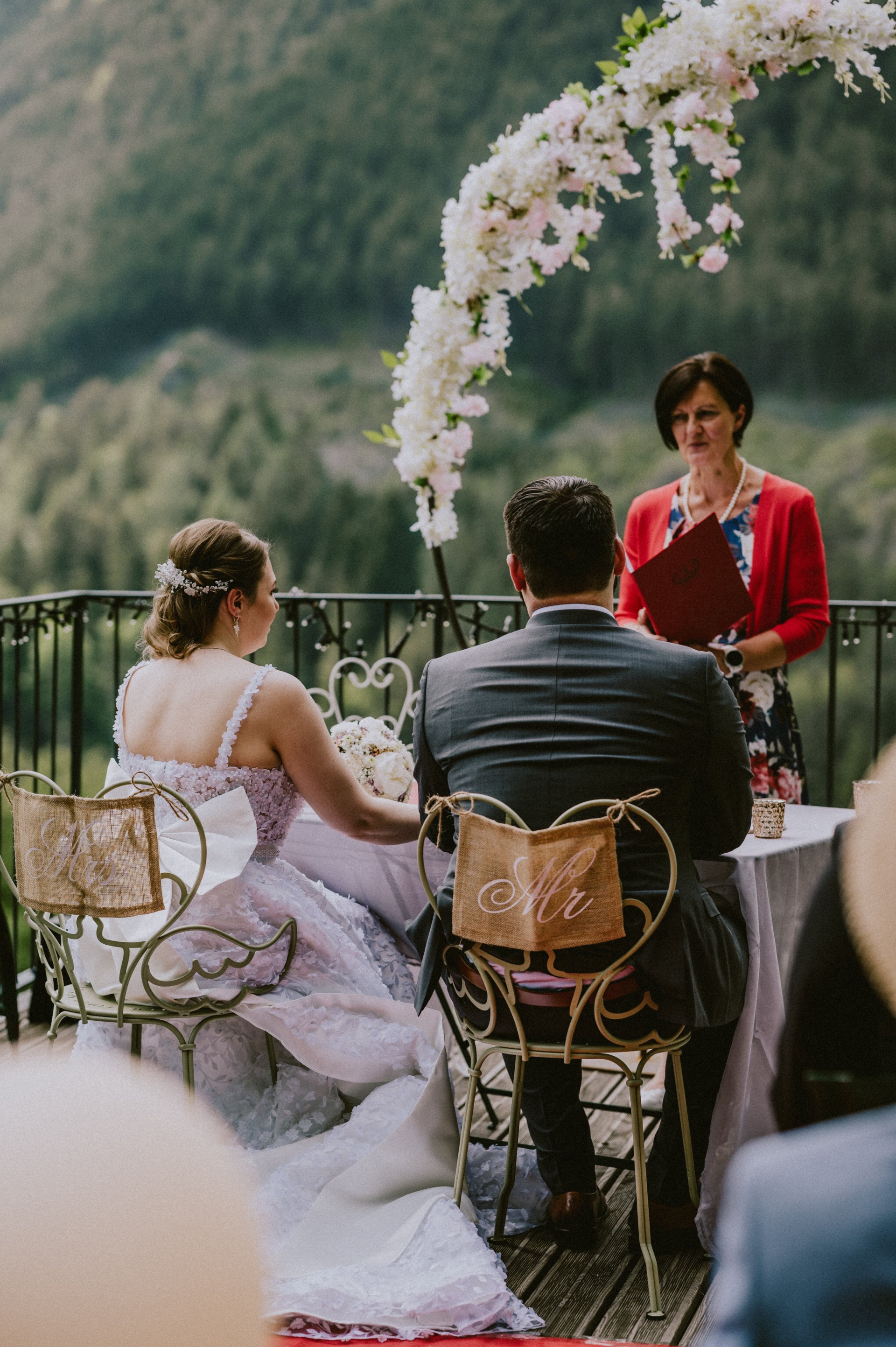 Hochzeit in der Villa Antoinette – Veronika & Albion (Niederösterreich)