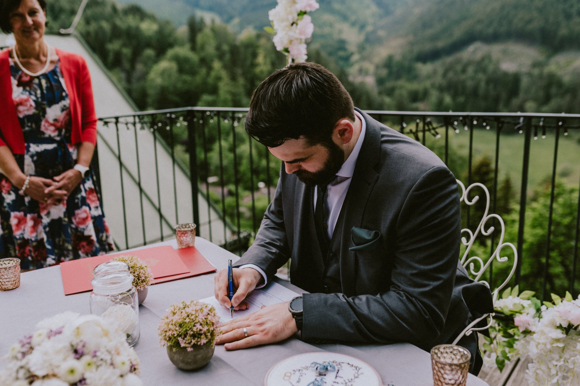 Hochzeit in der Villa Antoinette – Veronika & Albion (Niederösterreich)