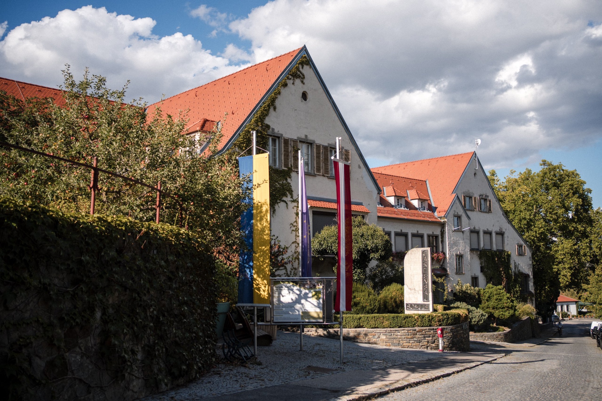 Lukas & Saskia – Hochzeit in der Gartenbauschule Langenlois, Bild 75