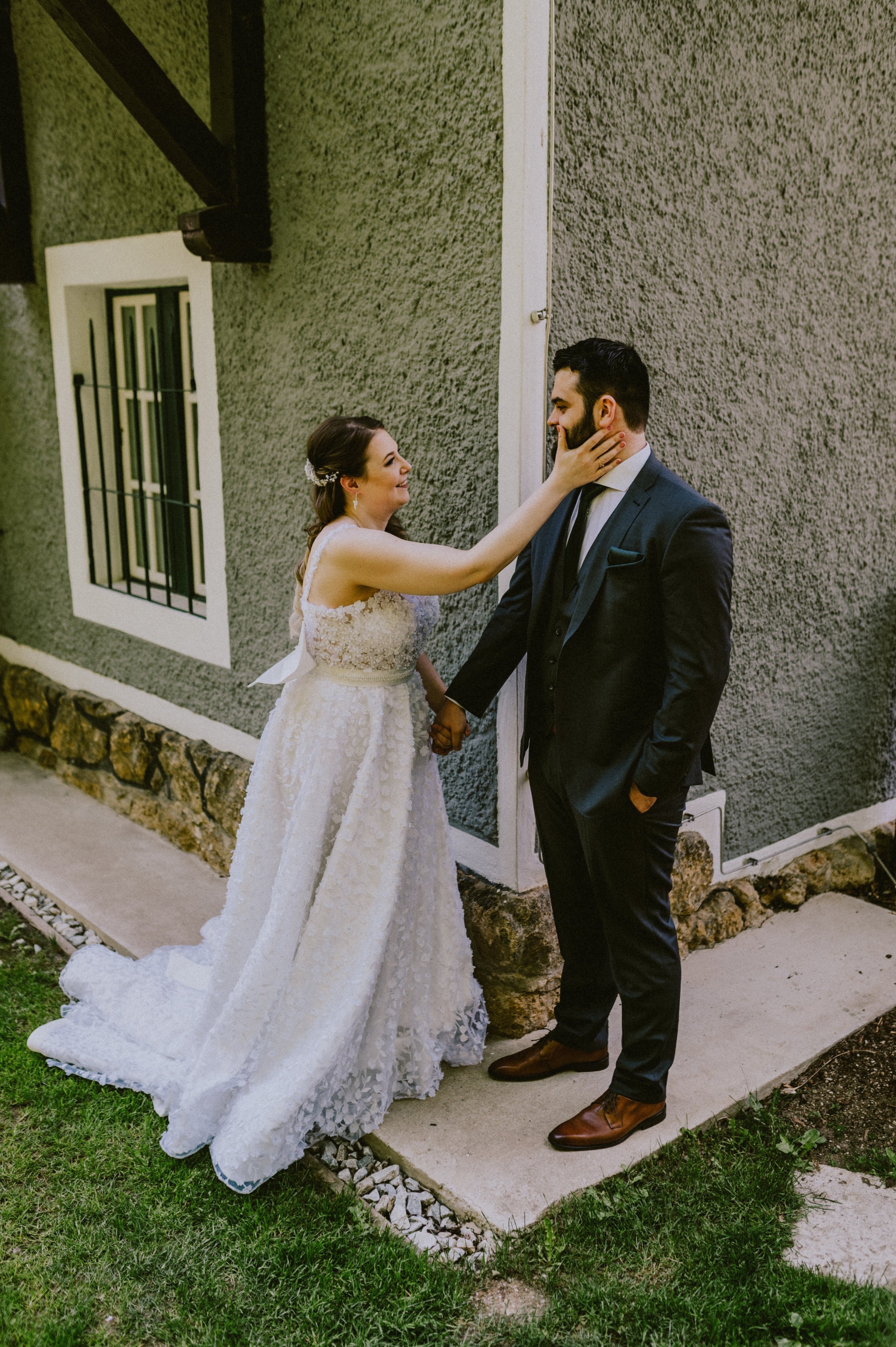 Hochzeit in der Villa Antoinette – Veronika & Albion (Niederösterreich)
