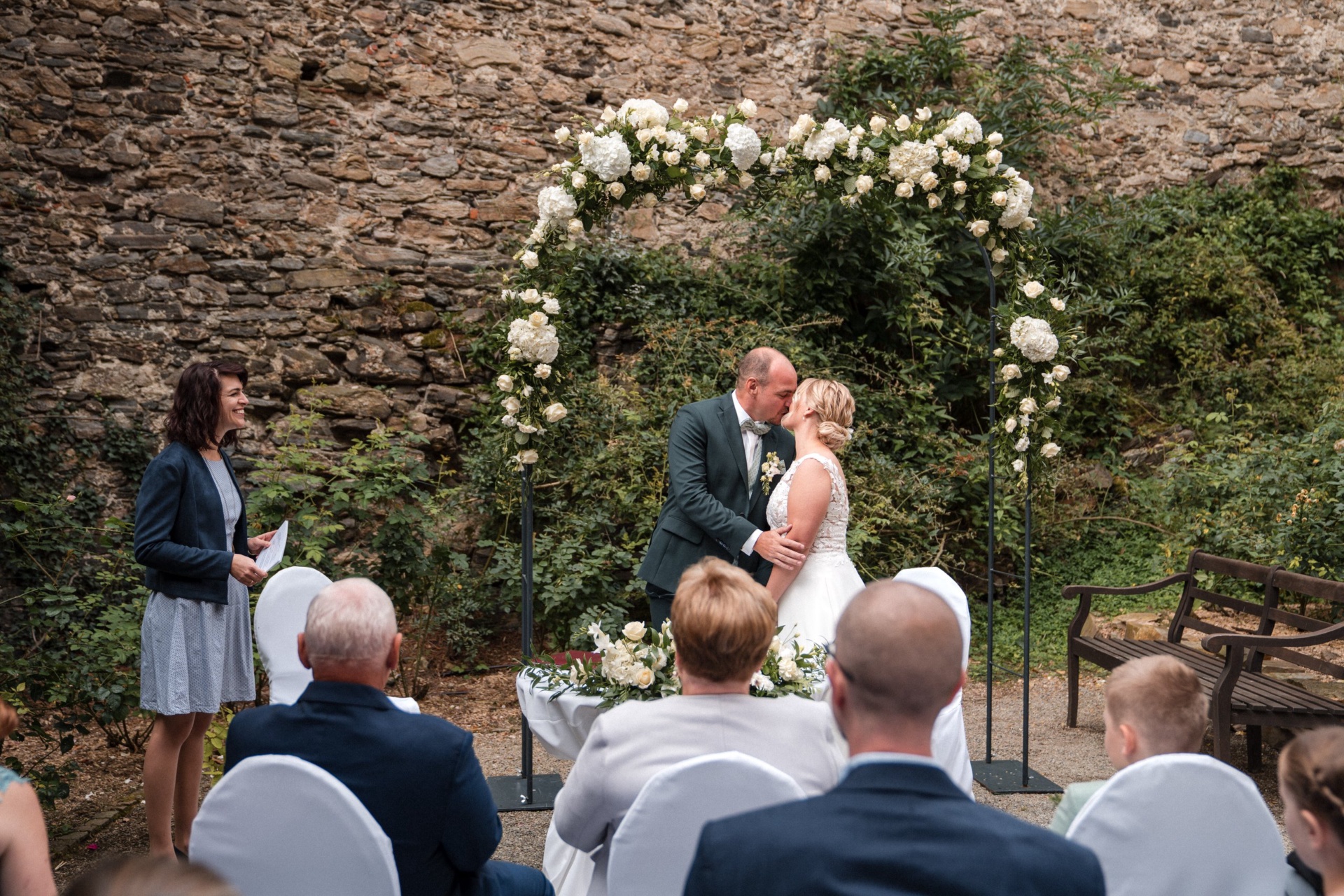 Anna & Martin – Hochzeit auf der Rosenburg, Bild 24