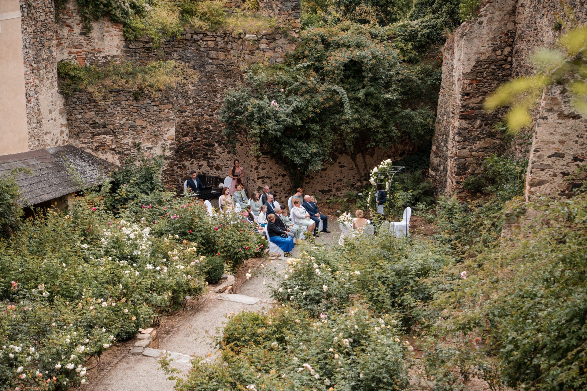 Anna & Martin – Hochzeit auf der Rosenburg, Bild 28