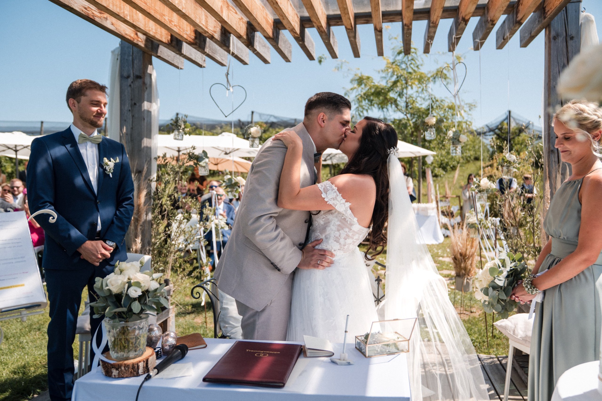 Lisa & Julian – Hochzeit bei Obstbau Haas, Bild 28
